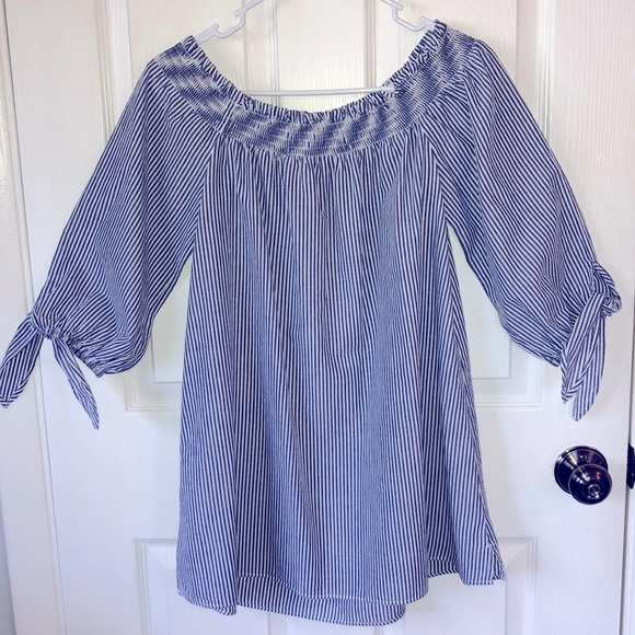 EUC crown & ivy blouse - Picture 1 of 2